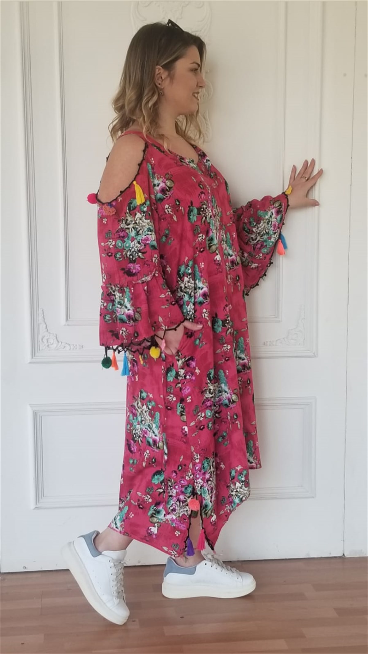 Pembe Omzu Açık Elbise 