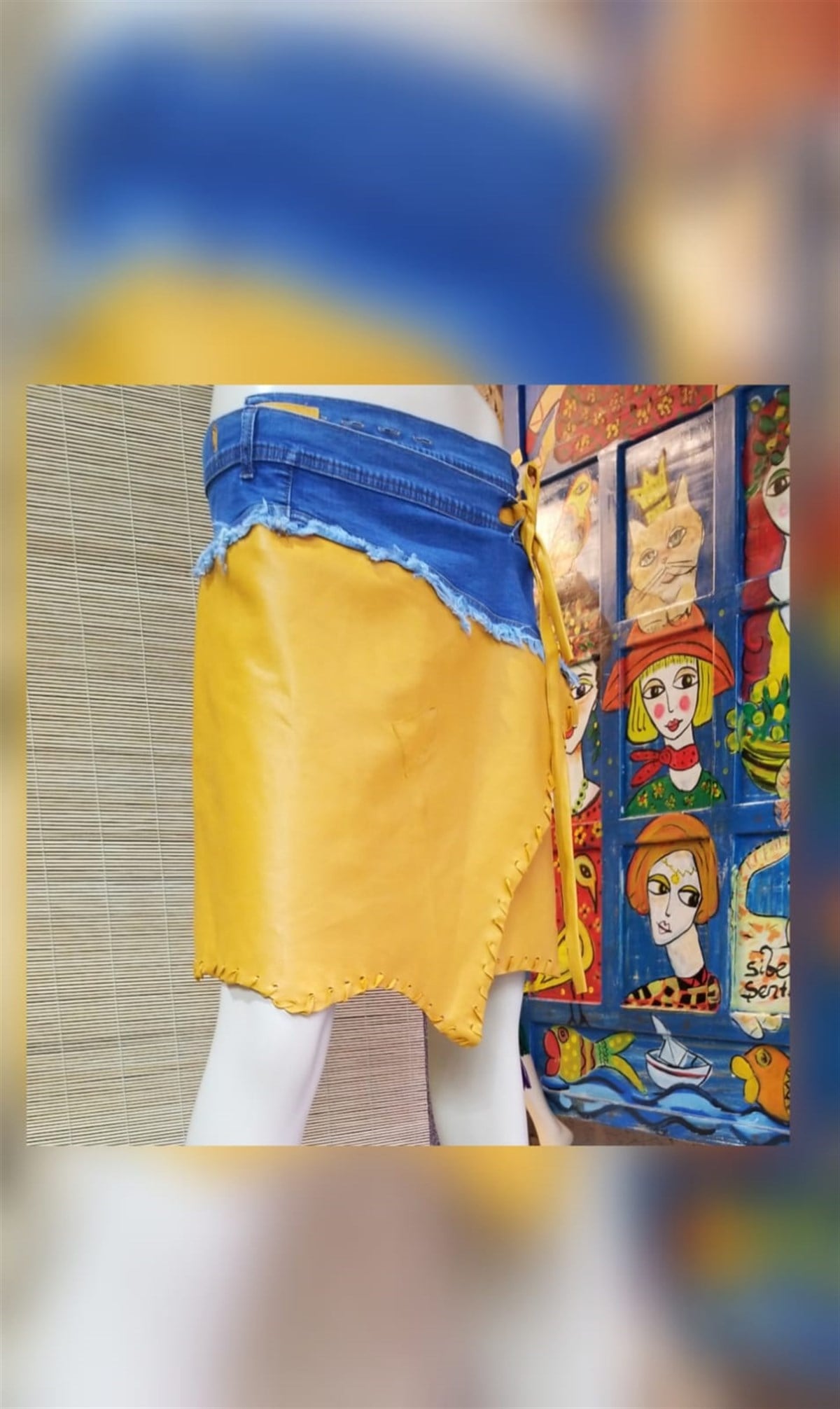 Sarı Deri Ve Kot Etek Anvelop Tarzı