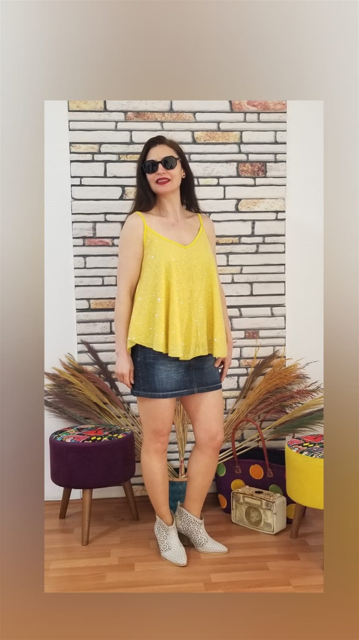 Sarı Pul Palet Kumaş Askılı Bluz