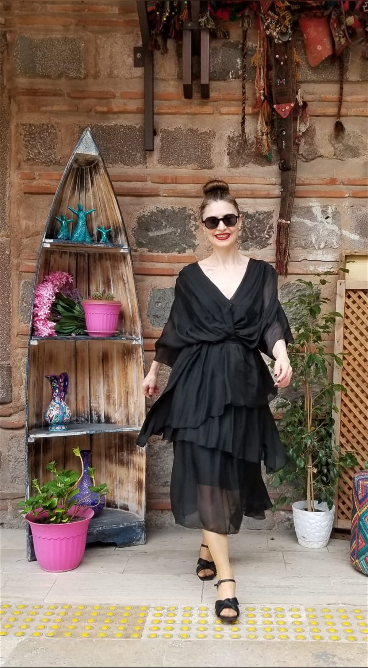 Siyah İtalyan Kat Kat İpek Elbise