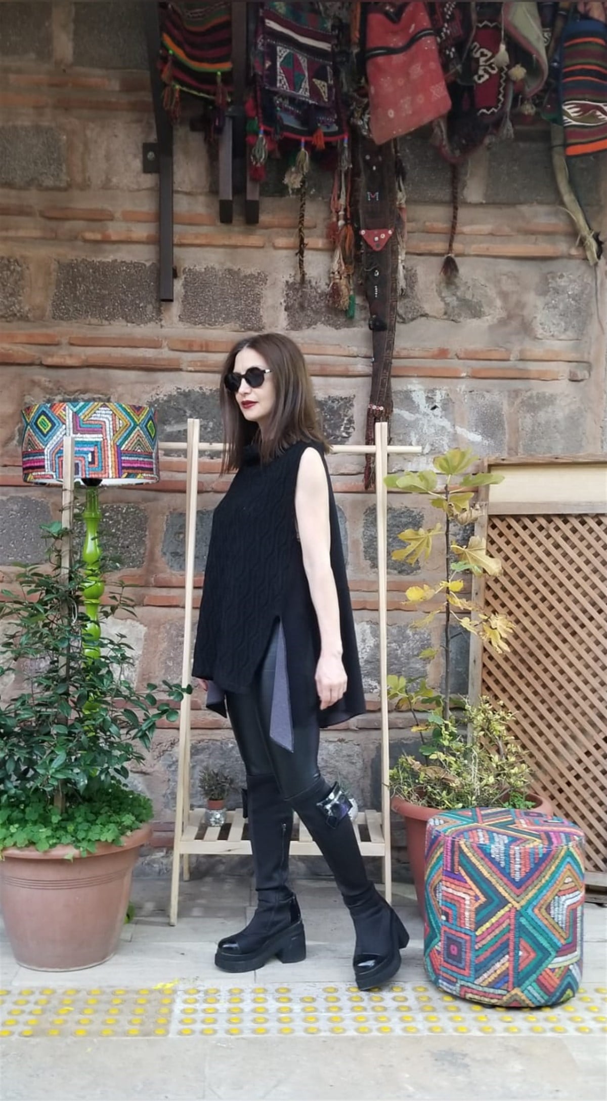 Siyah Ön Triko Arka Kaşe Detaylı Bluz
