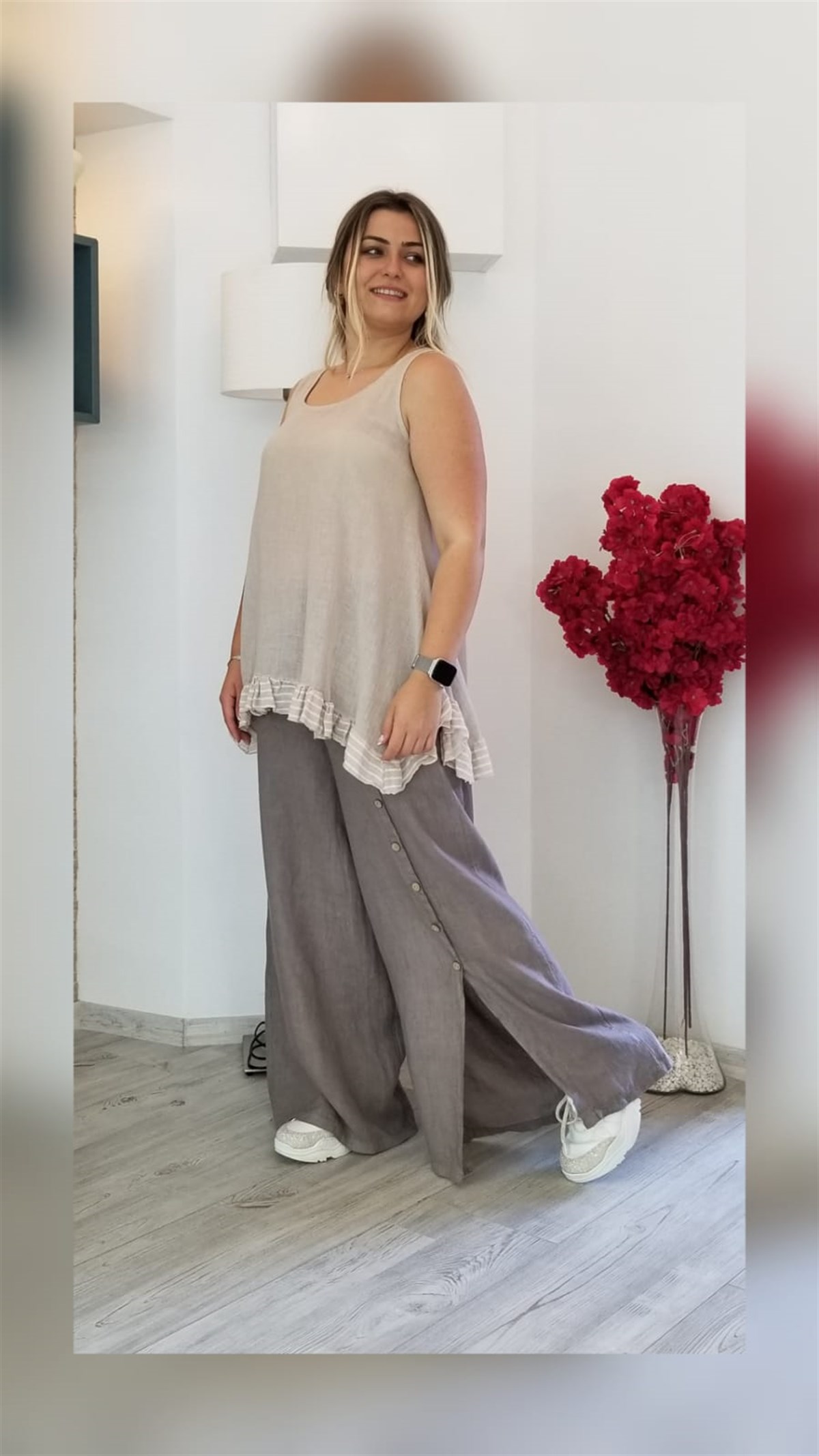 Taş Rengi Düğme Detay Yırtmaçlı Keten Pantolon