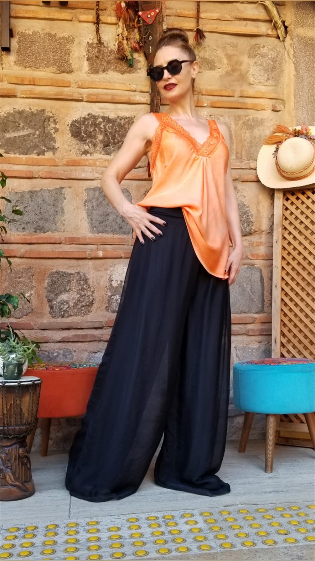 Turuncu Rengi Dantel Detaylı Bluz