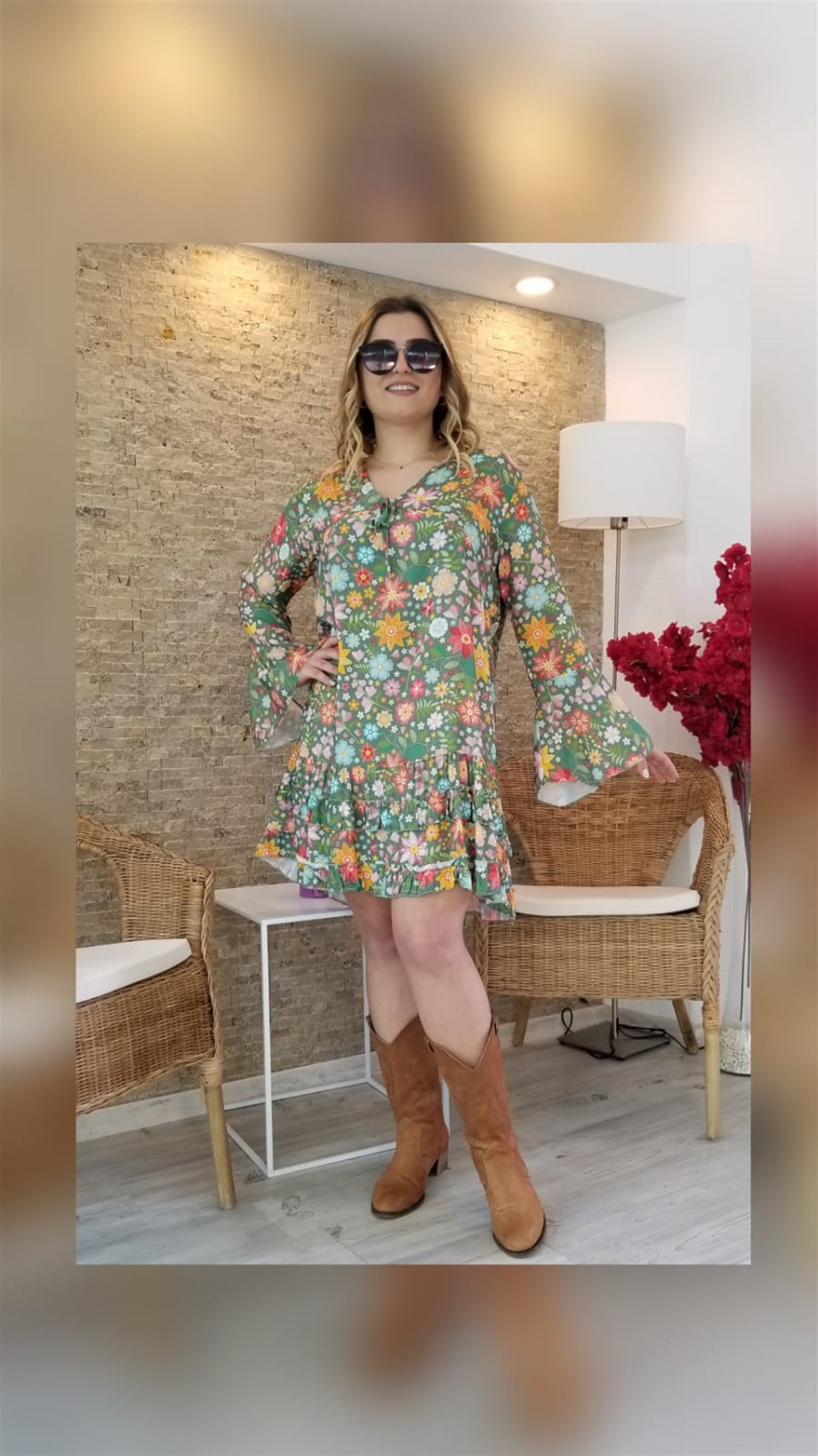 Yeşil Çiçekli Kısa Elbise