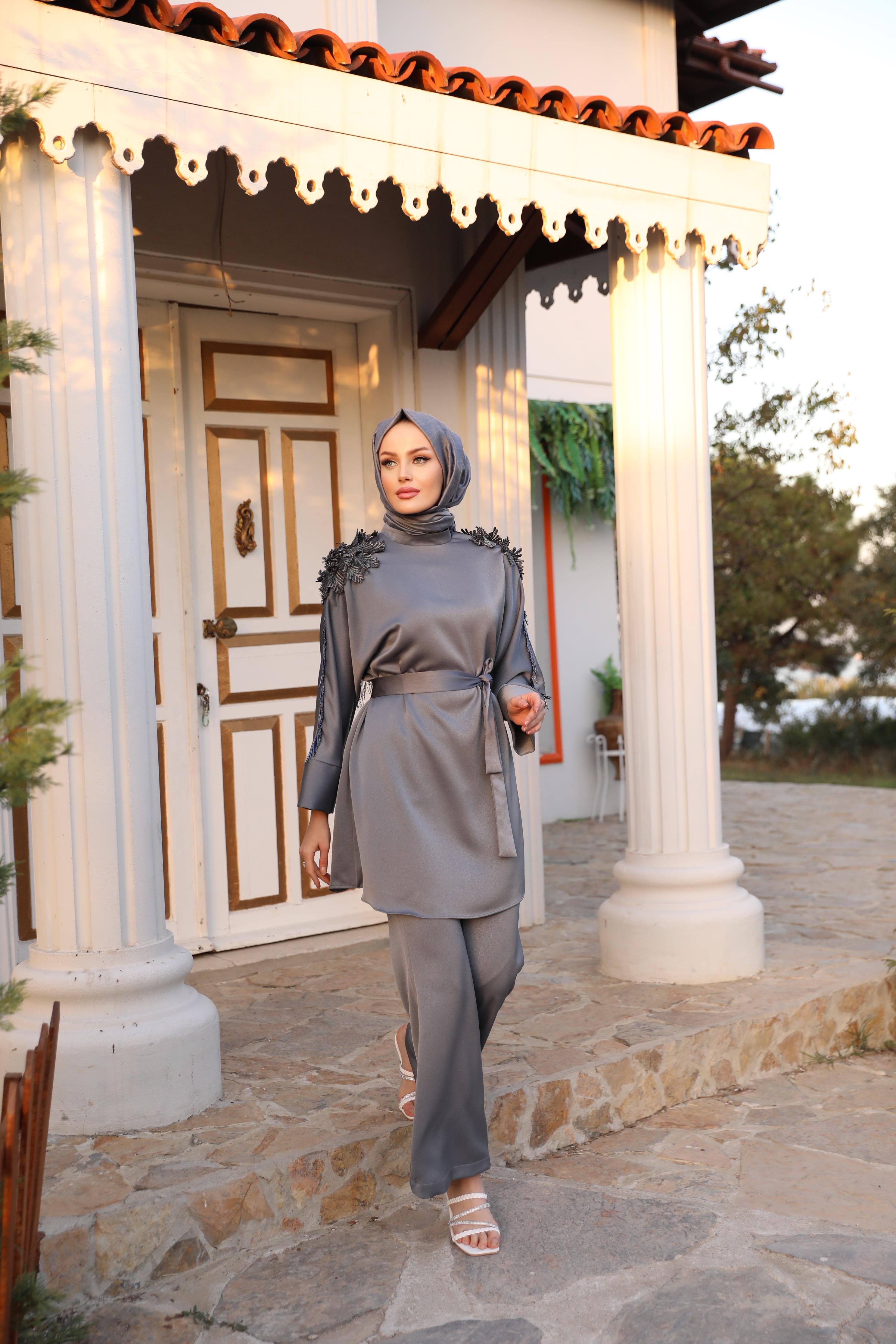 Elvira Takım Antrasit