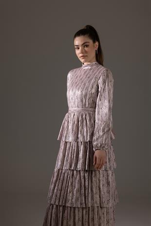Katlı Özel Tasarım Fırfır Elbise Pudra Özel Desen 