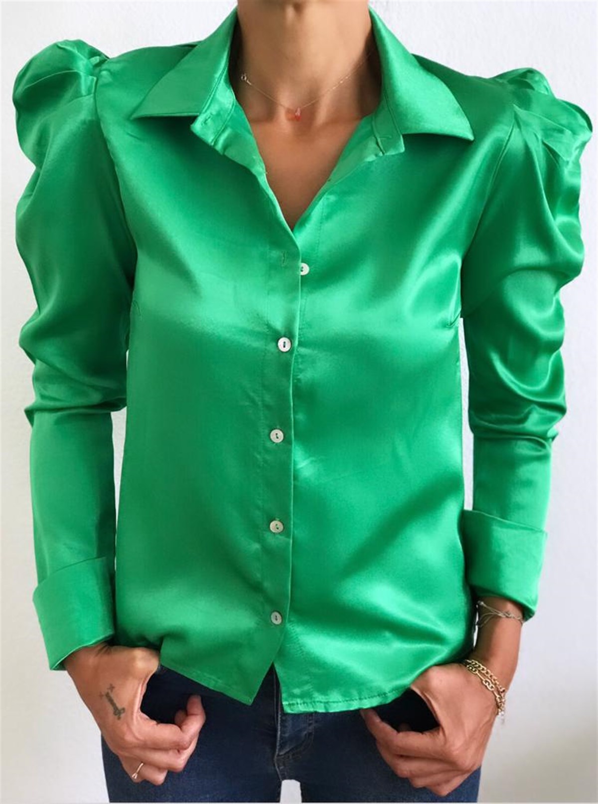 Yeşil Renk Prenses Kol Tam Kalıp Tasarım Saten Gömlek - Yaz Gündoğan Butik