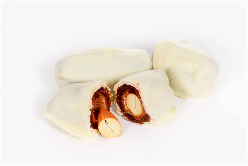 Beyaz Çikolatalı Bademli Hurma 175 g