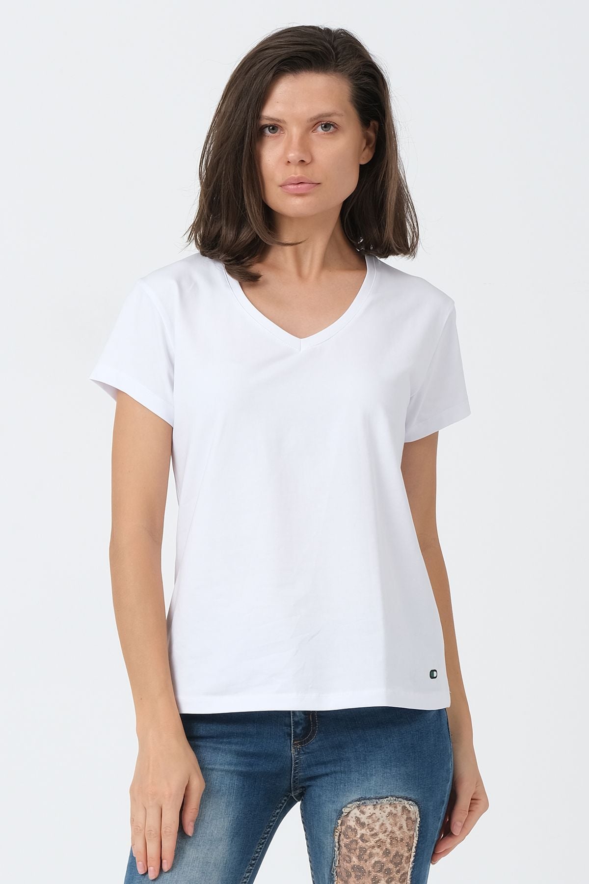 Beyaz V Yaka Basic T-shirt ND-2003