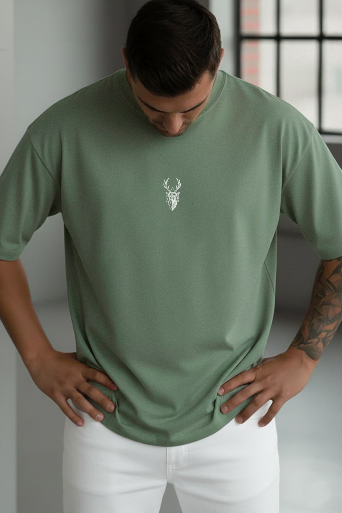 Erkek Açık Yeşil Geyik Baskılı Oversize Fit Bol Geniş Kalıp Salaş Kesim T-shirt