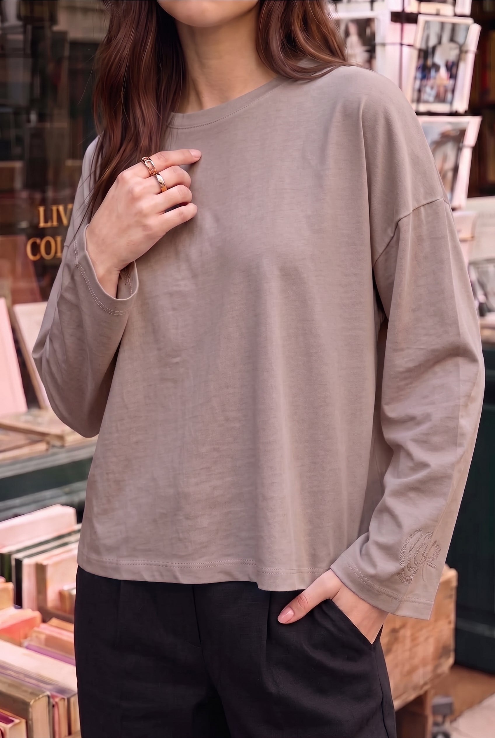 Kadın Bej T-shirt Geniş Kol Bisiklet Yaka Uzun Kollu Tişört