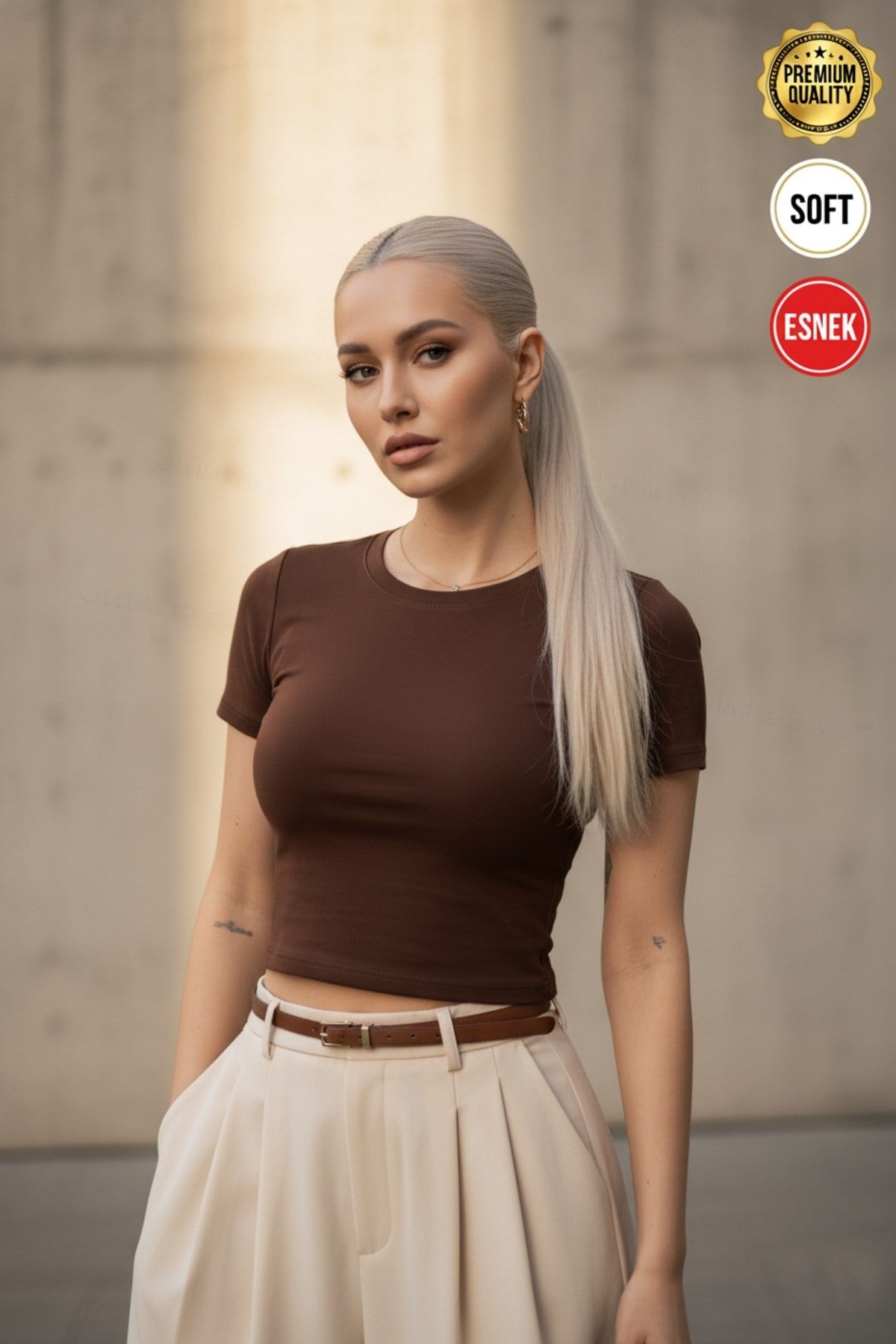 Kadın Kahverengi Bisiklet Yaka Likralı Kısa Kol Body Crop Bluz