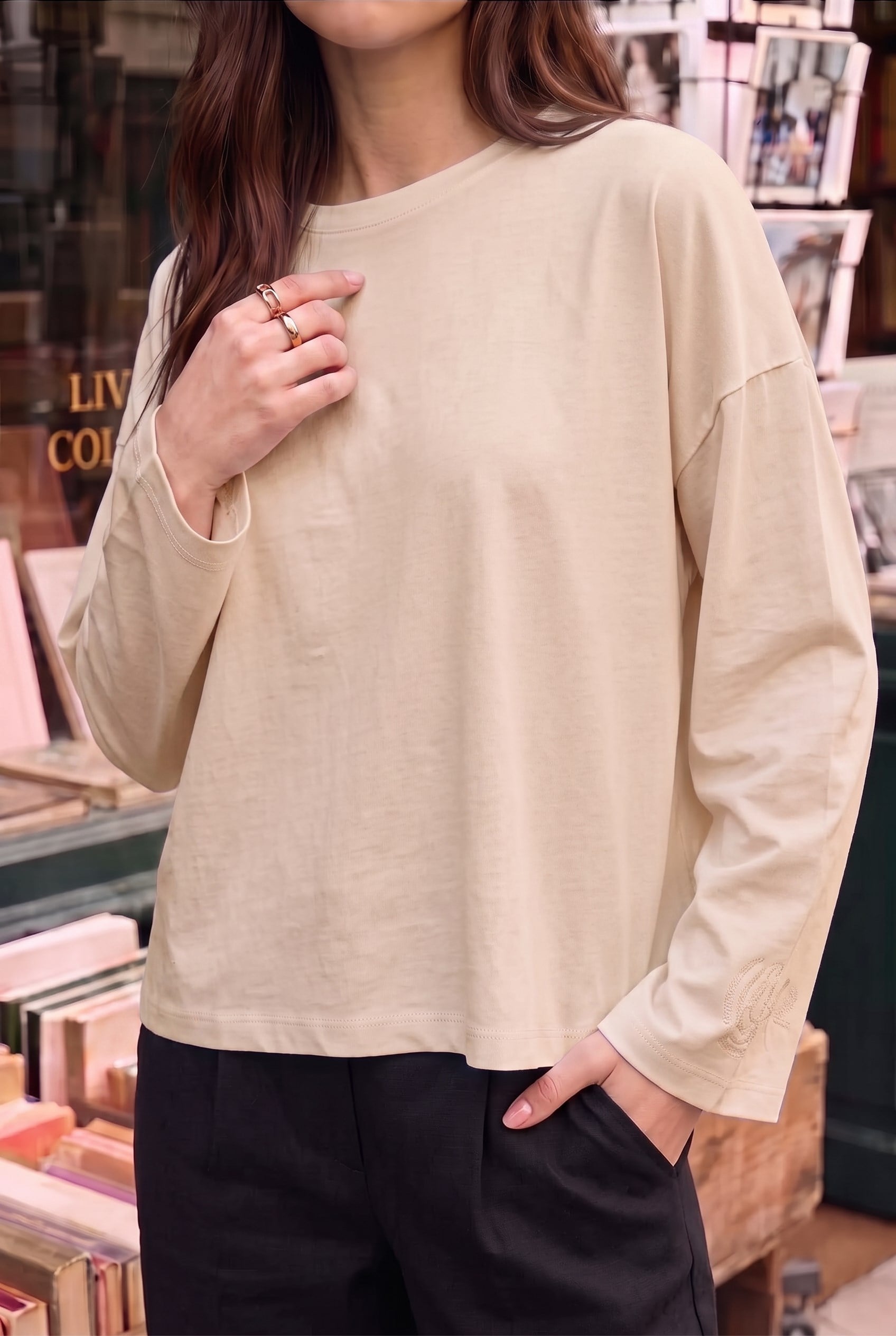 Kadın Kum T-shirt Geniş Kol Bisiklet Yaka Uzun Kollu Tişört