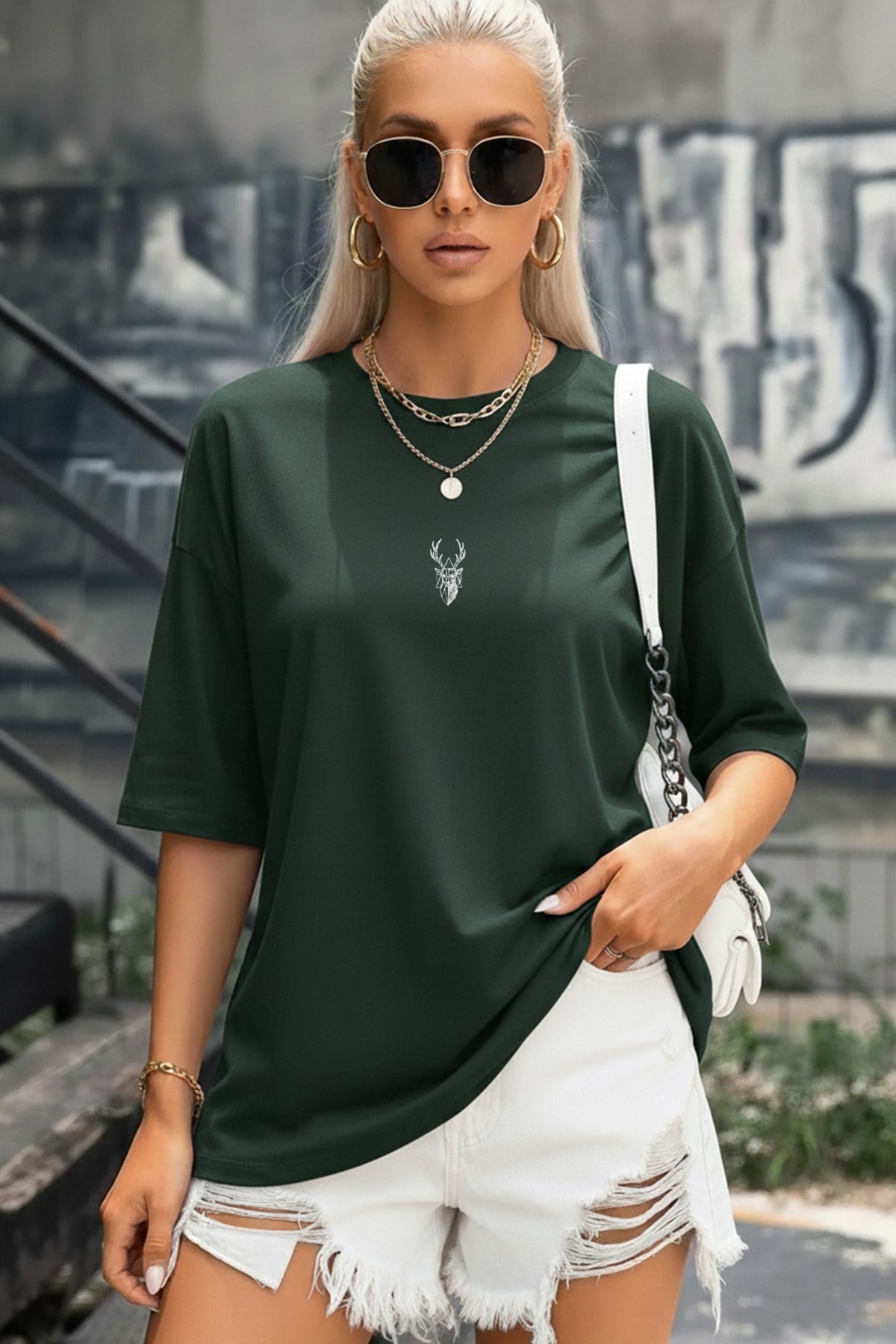 Kadın Nefti Yeşil Geyik Oversize Salas Boyfriend T-shirt