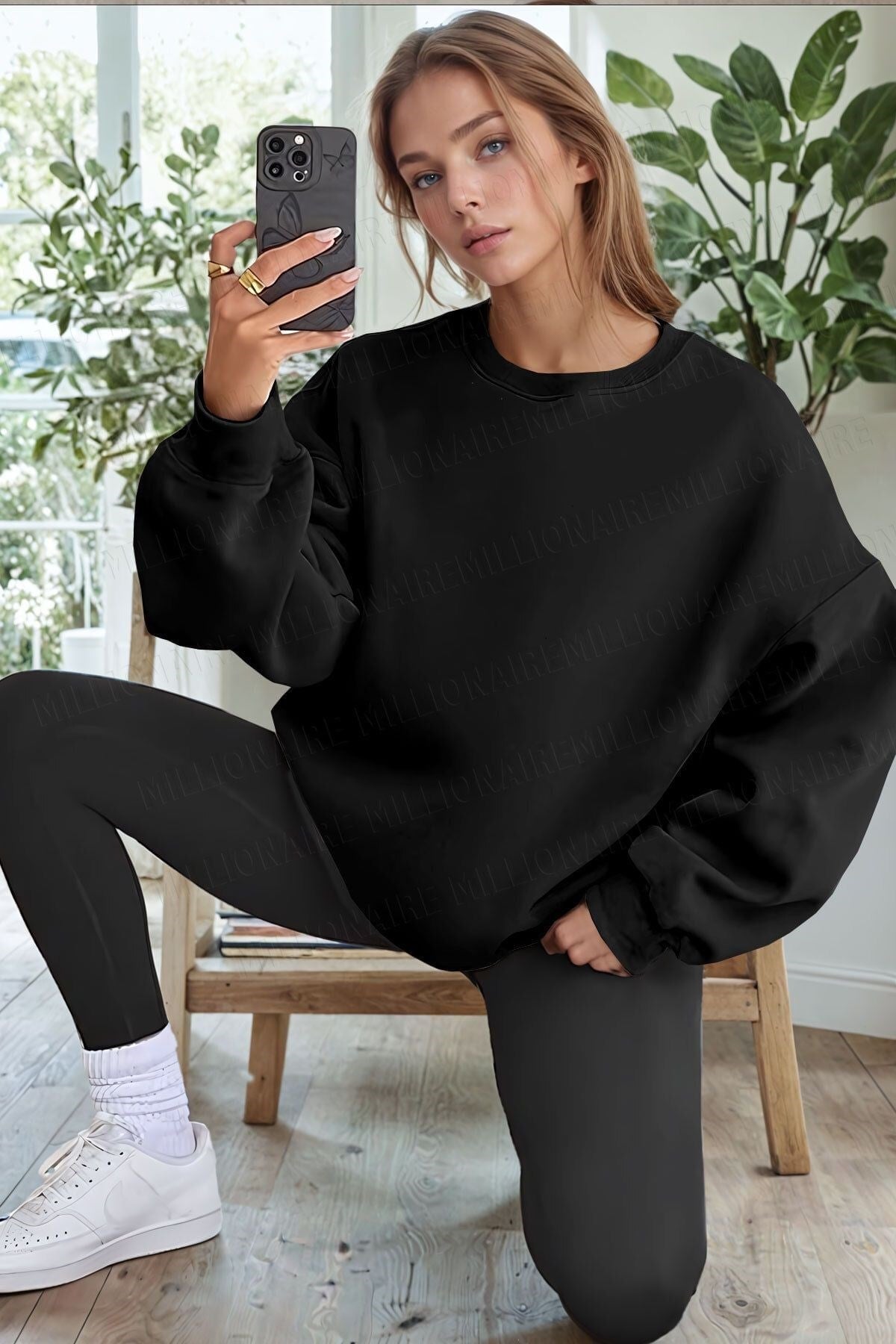 Kadın Siyah Basic 0 Sıfır Yaka Baskısız Düz Oversize Salaş Bol Kesim Polar Sweatshirt