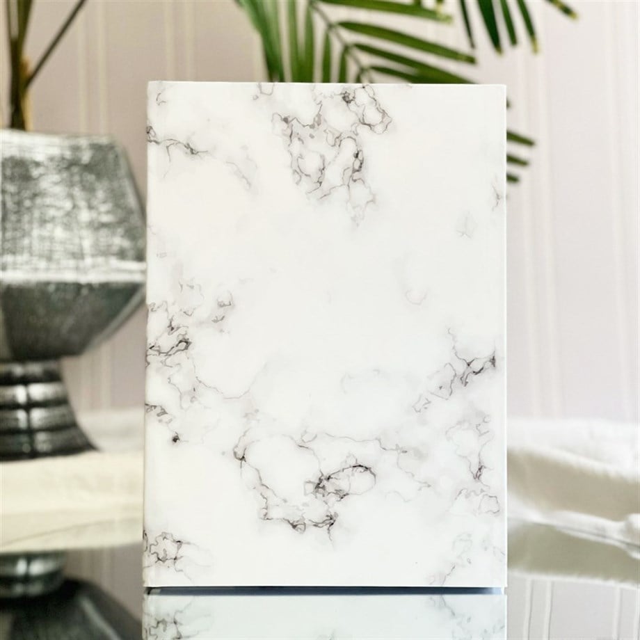 Beyaz Mermer Tasarımlı Lak Kapaklı Tarihsiz Ajanda