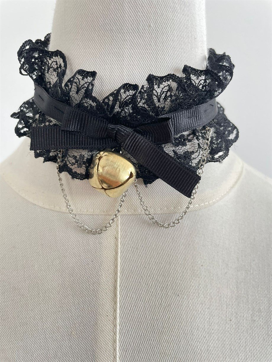 Çanlı Siyah Dantelli Choker Kolye