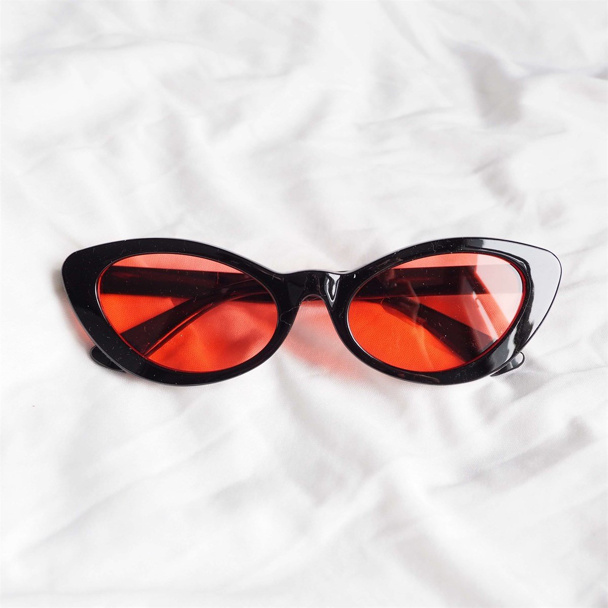 Clout Kırmızı Cam Oval Güneş Gözlüğü