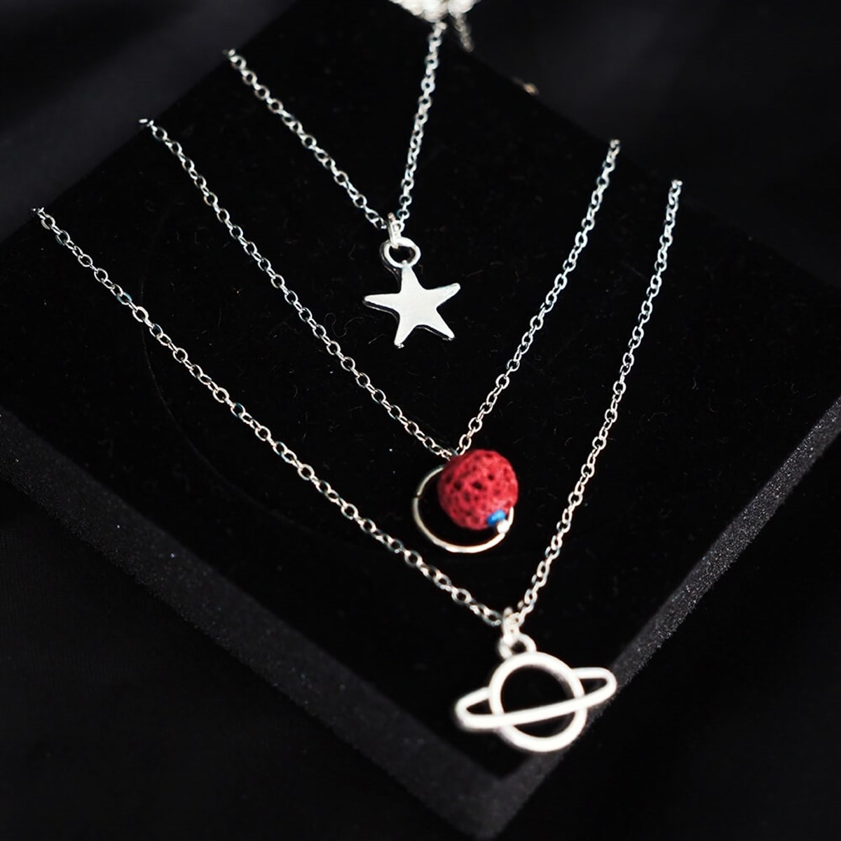 Galaxy Dizilimli 3'lü Zincir Kolye Kırmızı Taş