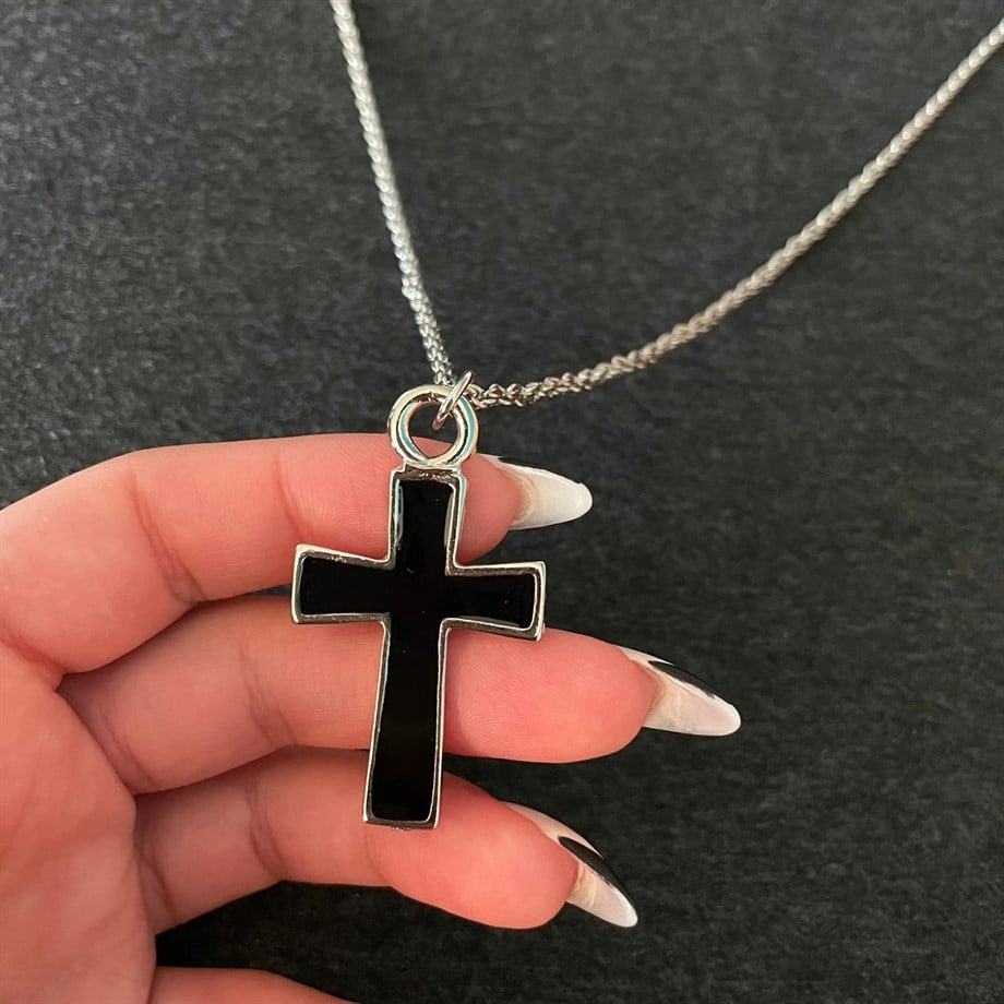 Black Cross Kolye