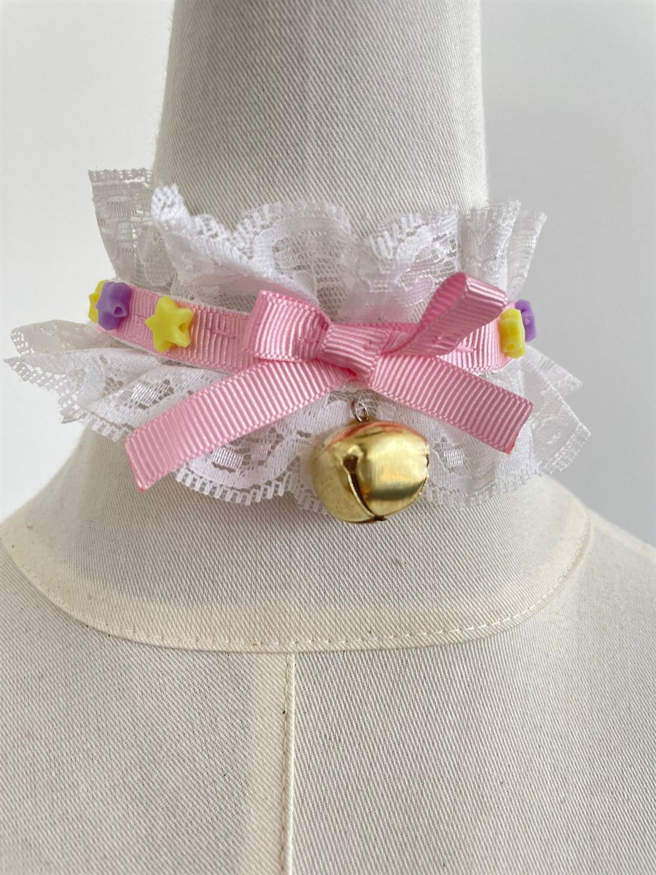 Çanlı Beyaz Dantelli Choker Kolye