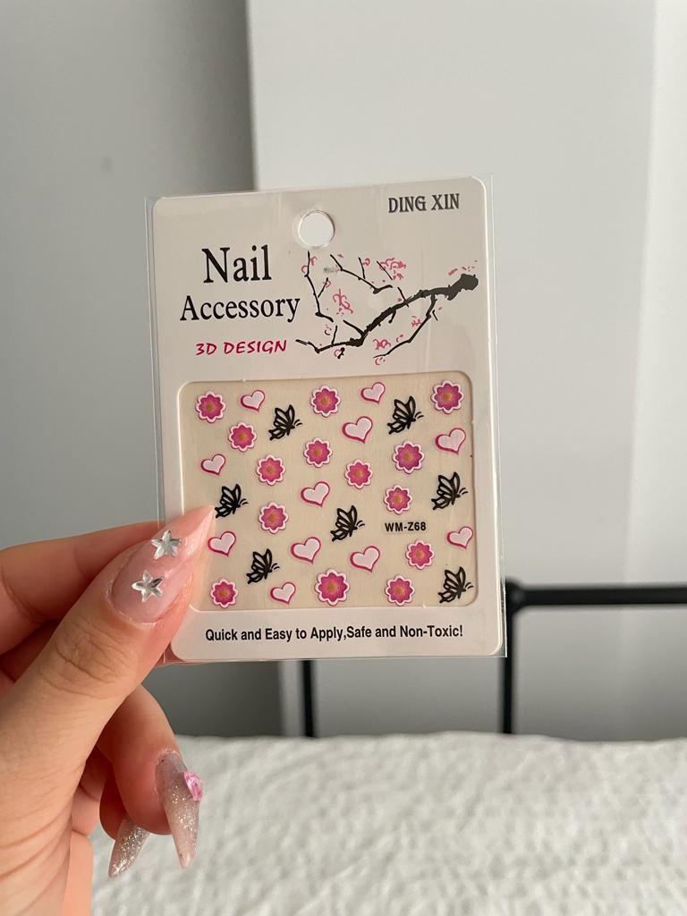 Çiçek ve Kalp Figürlü Tırnak Sticker Seti