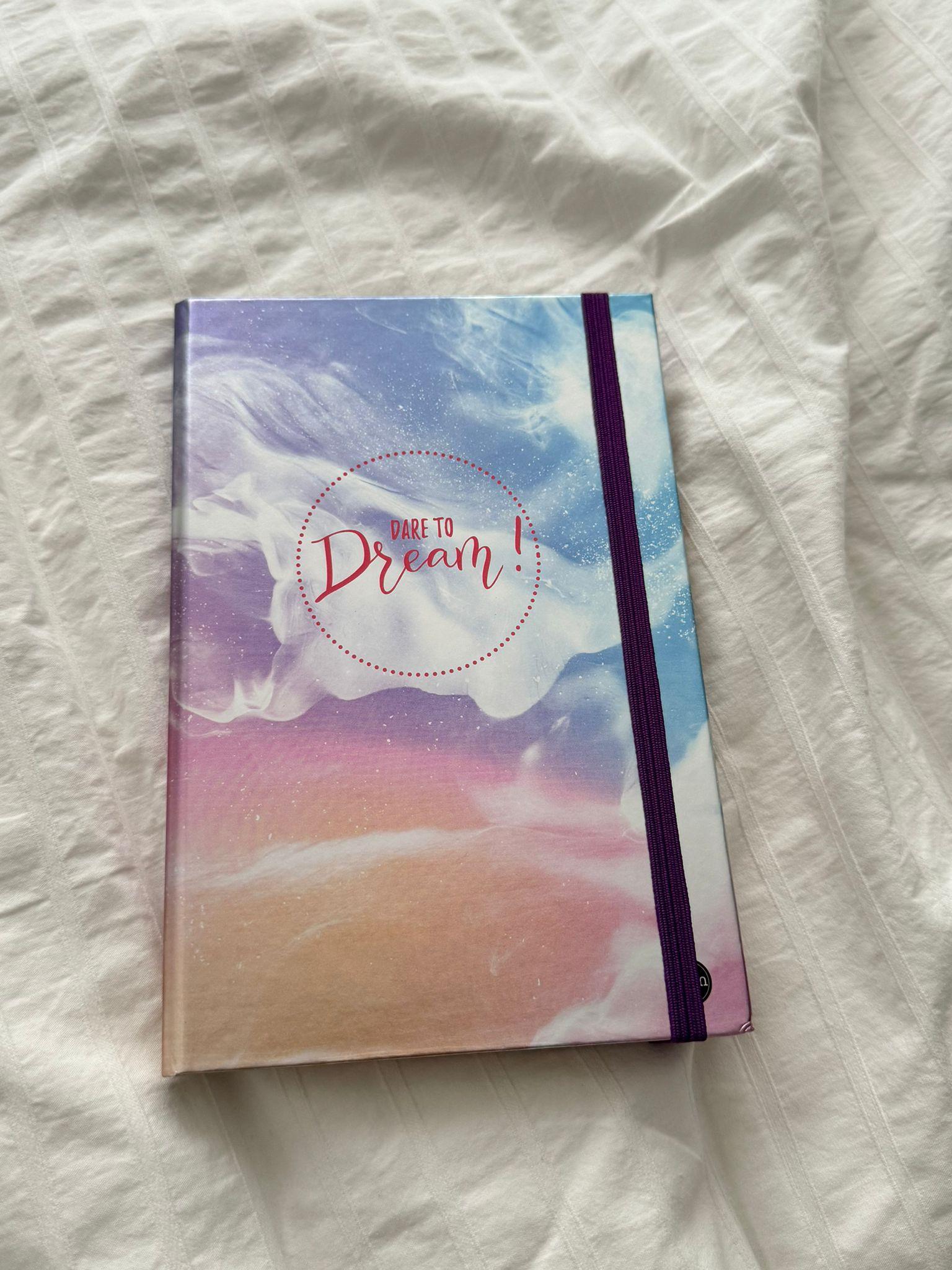 Dare To Dream Metalik Kapak Lastikli Defter