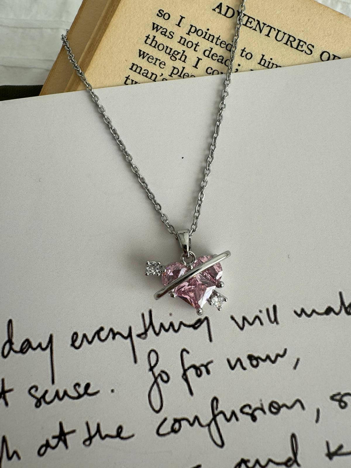 Gezegen Kalp Zincir Çelik Kolye