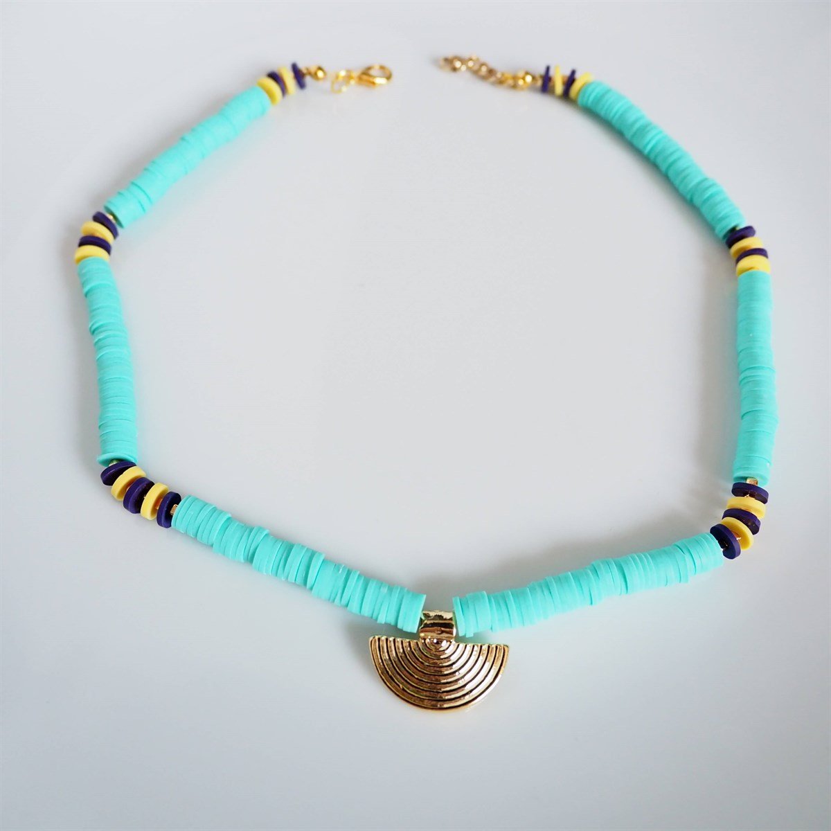 Gold Figür Mavi Fimo Kolye I Handmade