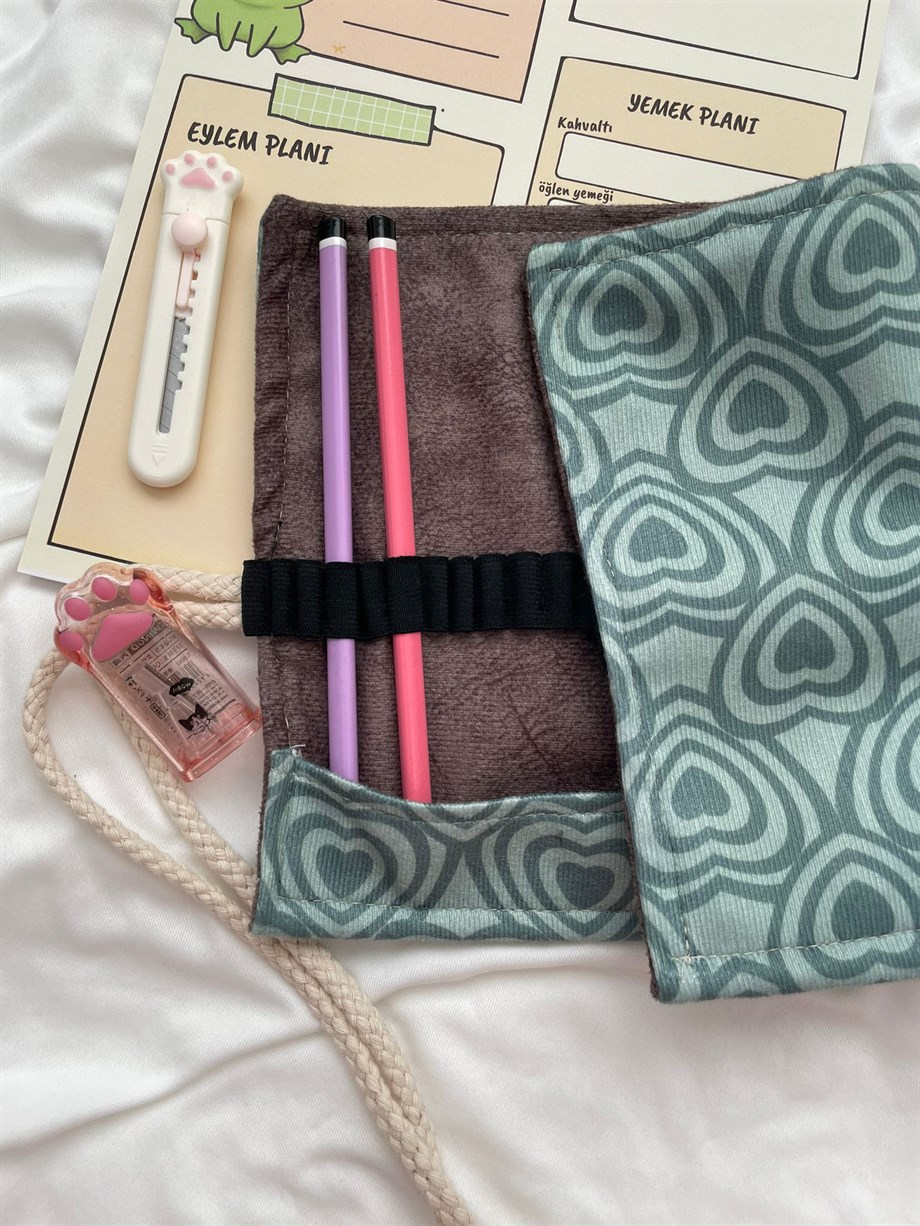 Green Heart Wave Baskılı Rulo Kalemlik