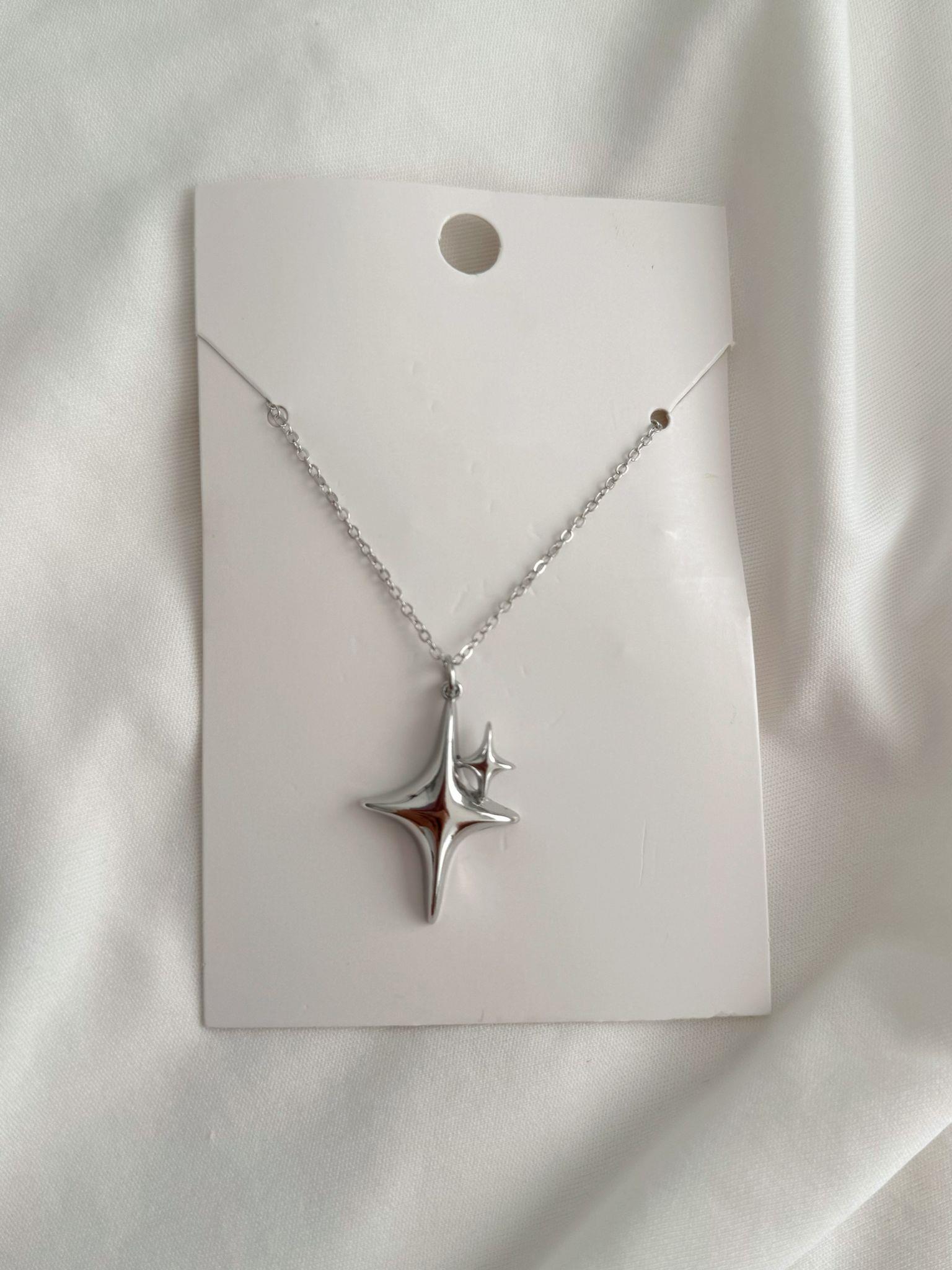 Gümüş Renk Zincirli Aesthetic Stars Kolye