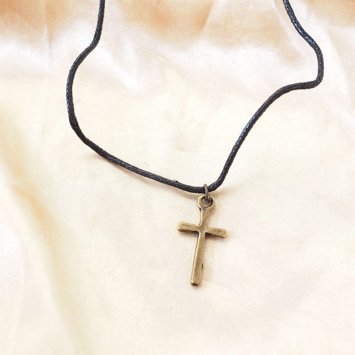 Haç İp Kolye 2