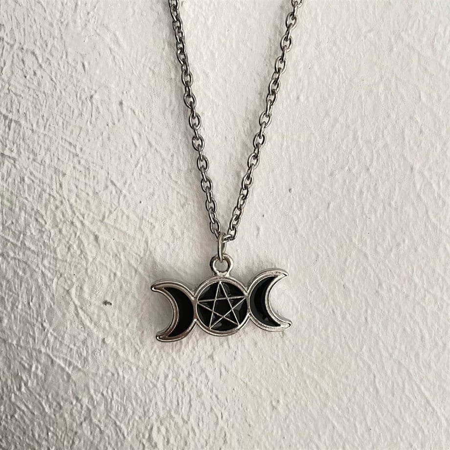 Hecate Triple Moon Kolye