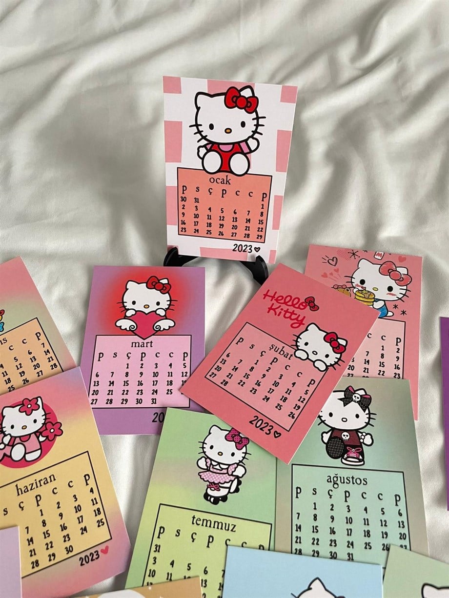Hello Kitty 2023 Standlı Masa Takvimi