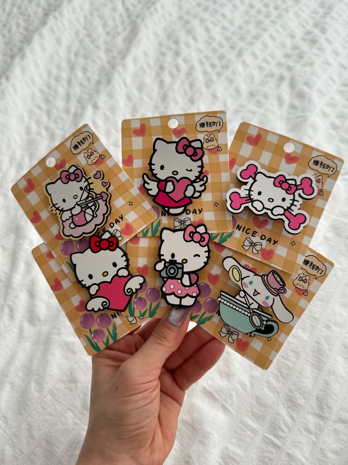 Hello Kitty 6lı Ahşap Rozet Seti