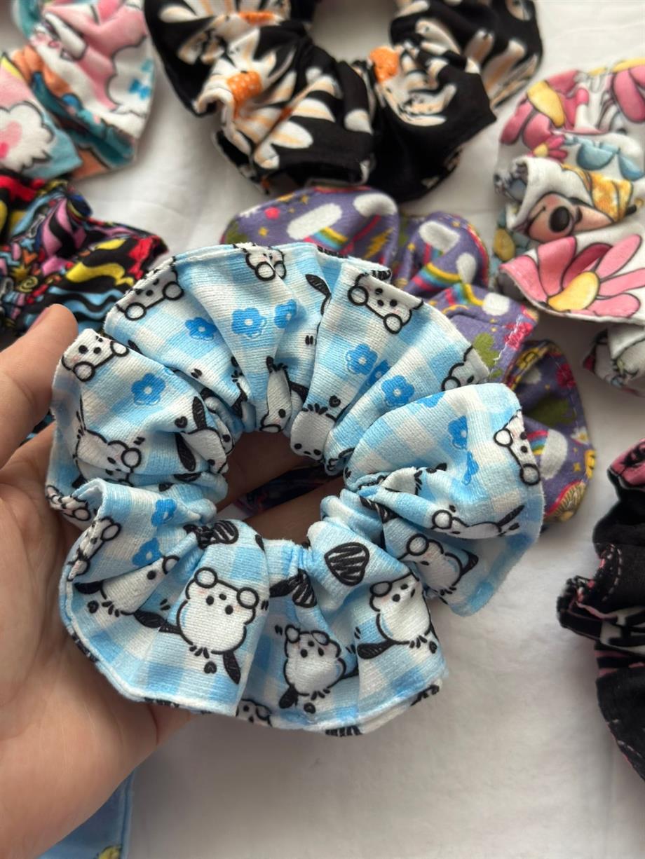 Kareli Beyaz Köpek Desenli Scrunchie Lastik Toka