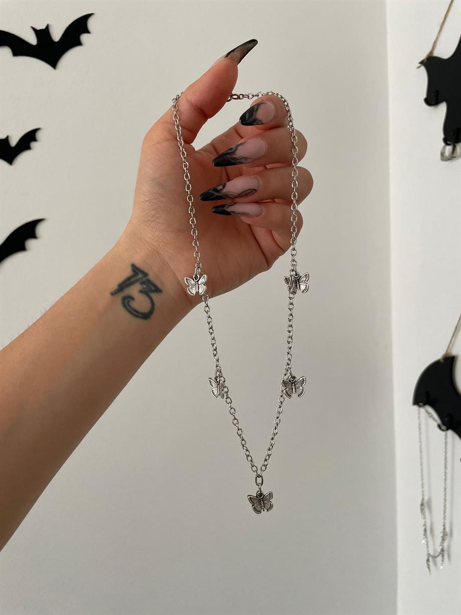 Kelebek Charmlı Kolye