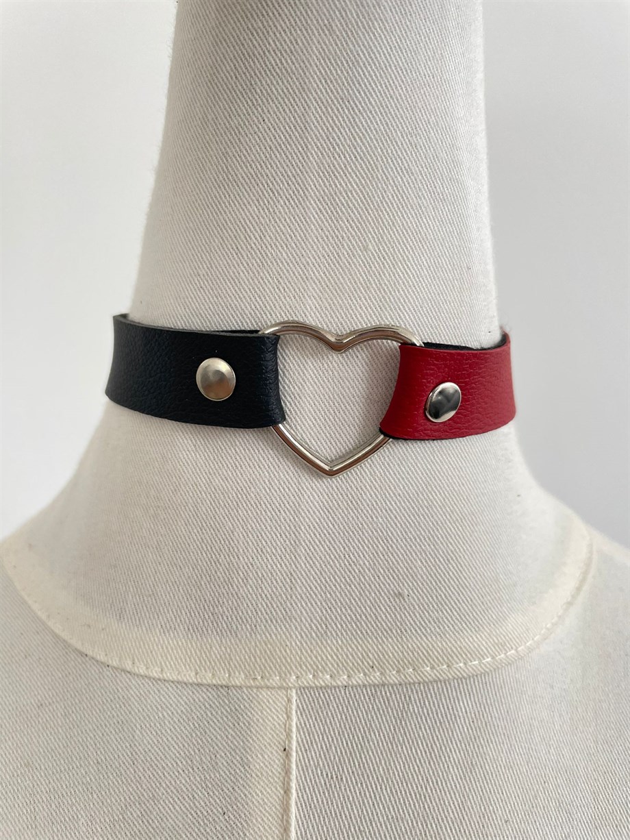 Kırmızı ve Siyah Kalp Halkalı Choker Kolye
