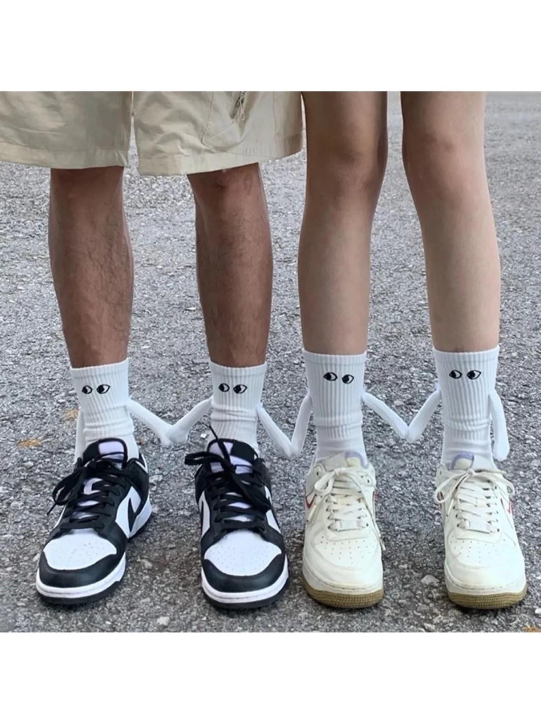 Mıknatıslı El Ele Tutuşan Çorap