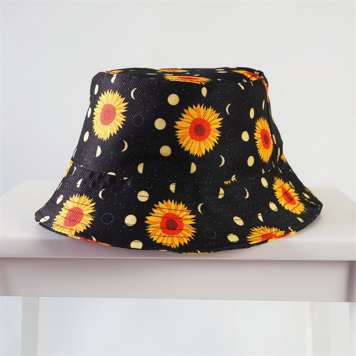 Moon Phases And Sunflower Bucket Şapka