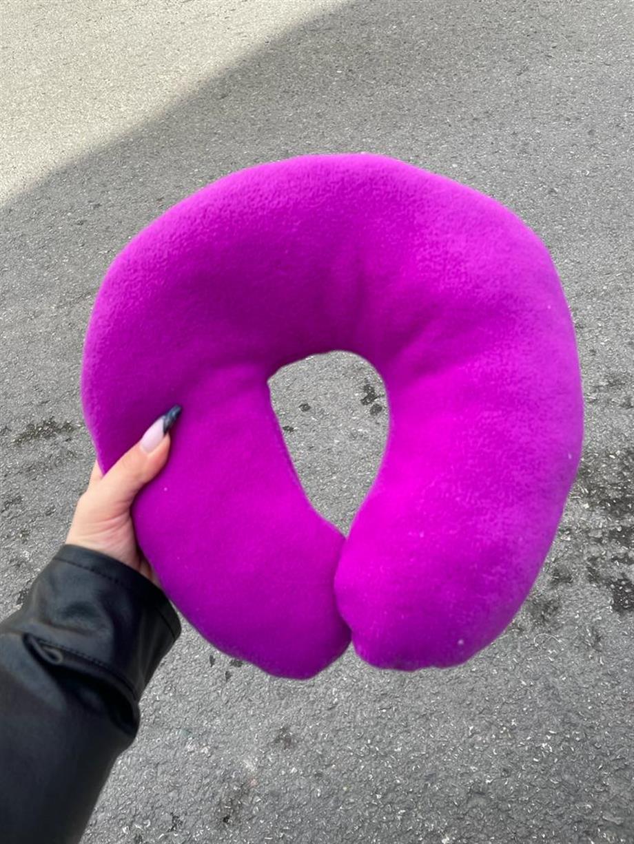Mor Peluş Boyun Yastığı