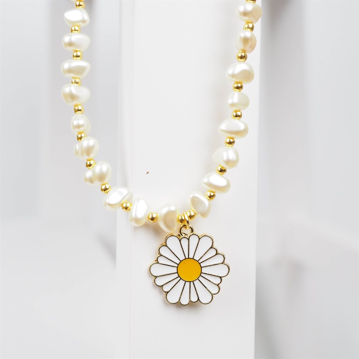 Papatya Mineli İnci Kolye Gold Detay