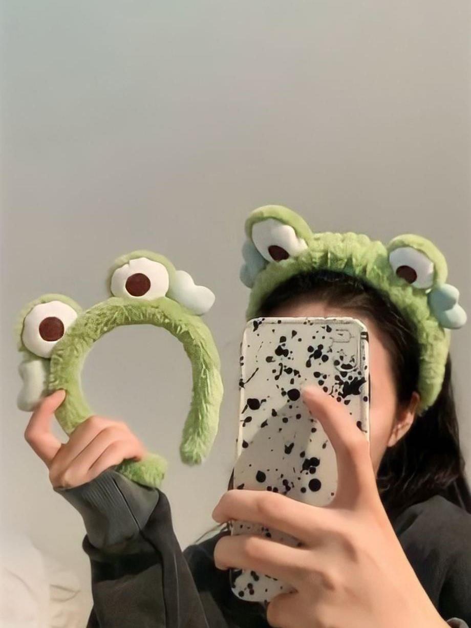 Peluş Kalpli Kurbağa Taç