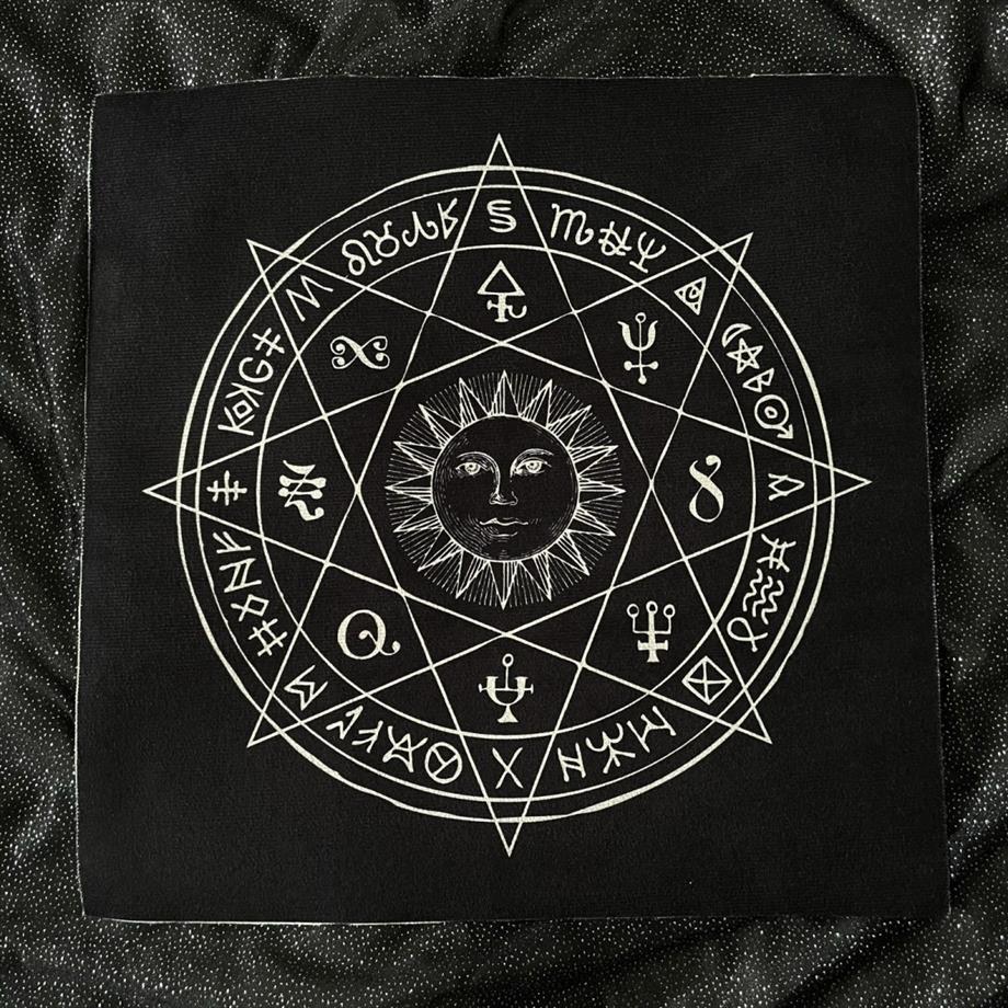 Regin Black Sun Tasarımlı Tarot Örtüsü -Sunak Bezi