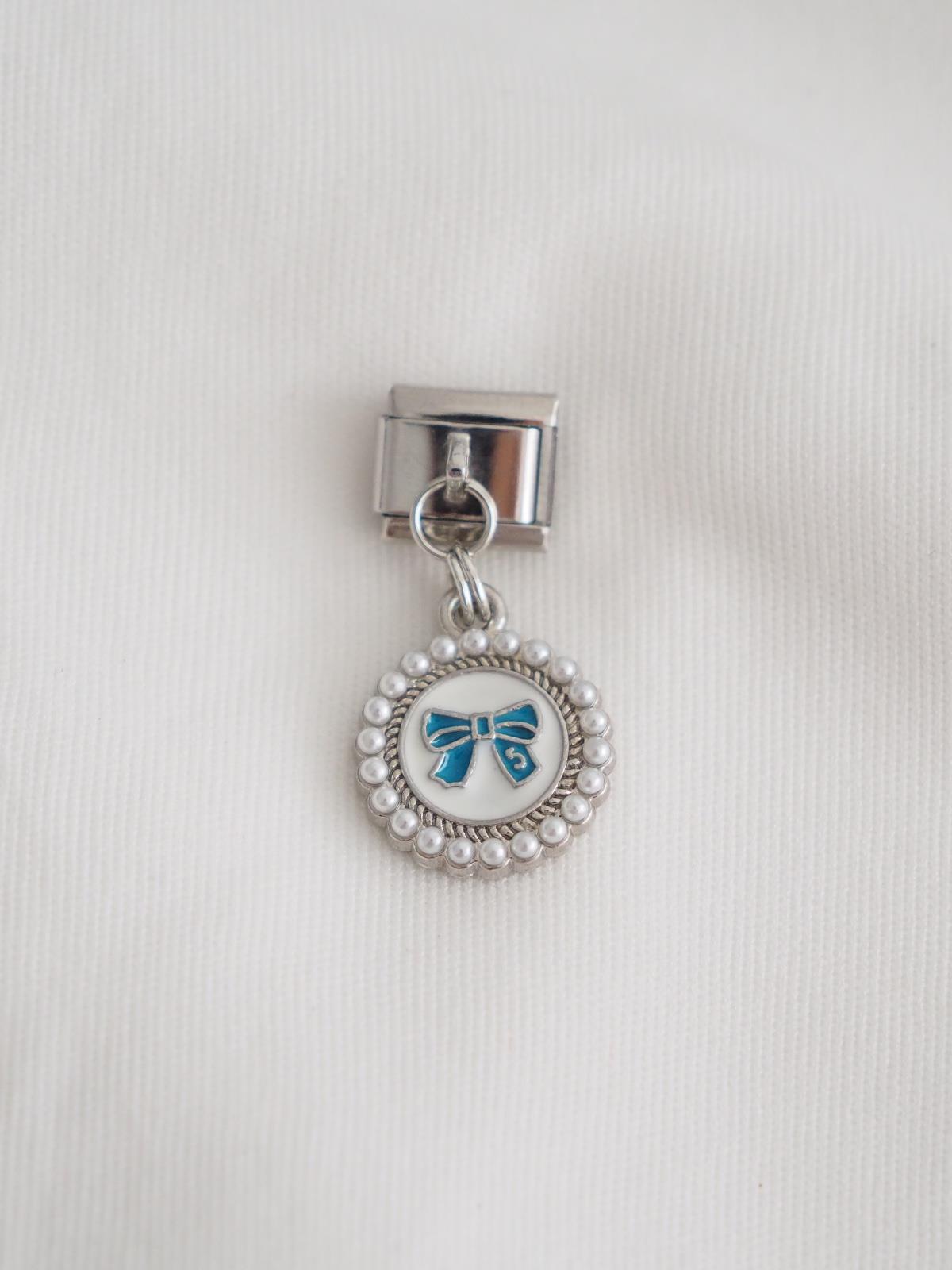 Sallantılı İncili Mavi Fiyonk İtalyan Charm