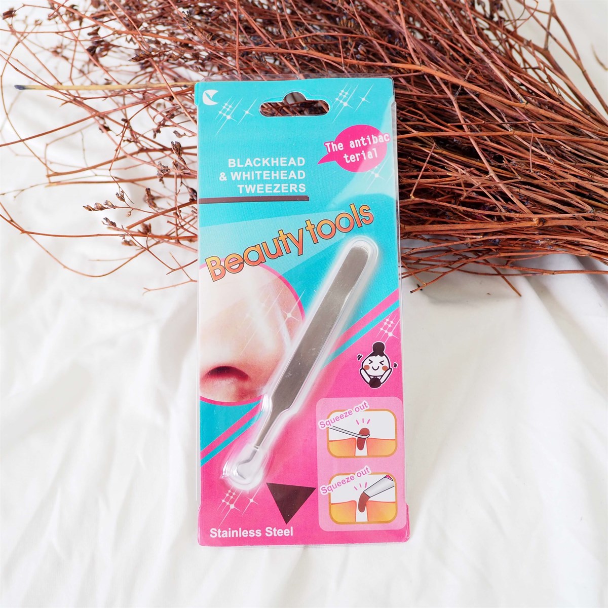 Siyah Nokta Sıkma Komedonu