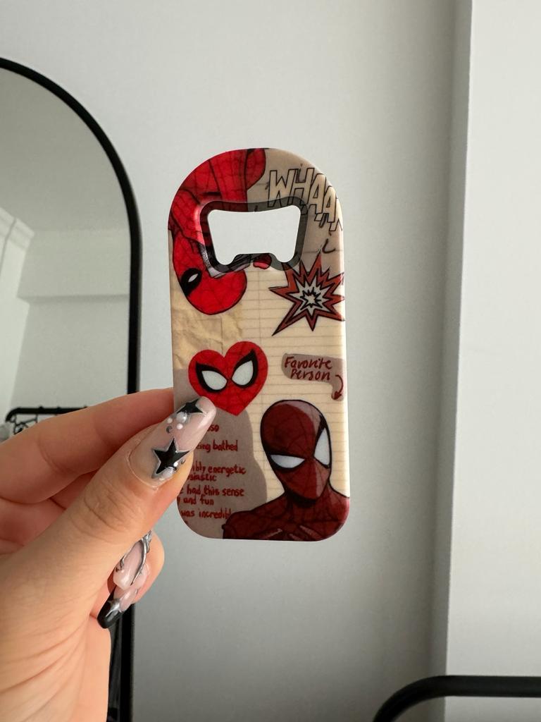 Spider Collage Magnetli Kapak Açacağı