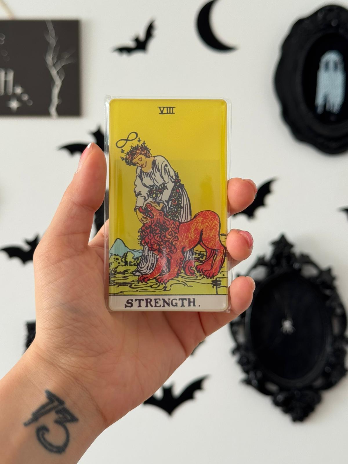 Strenght Tarot Kartı Akrilik Magnet