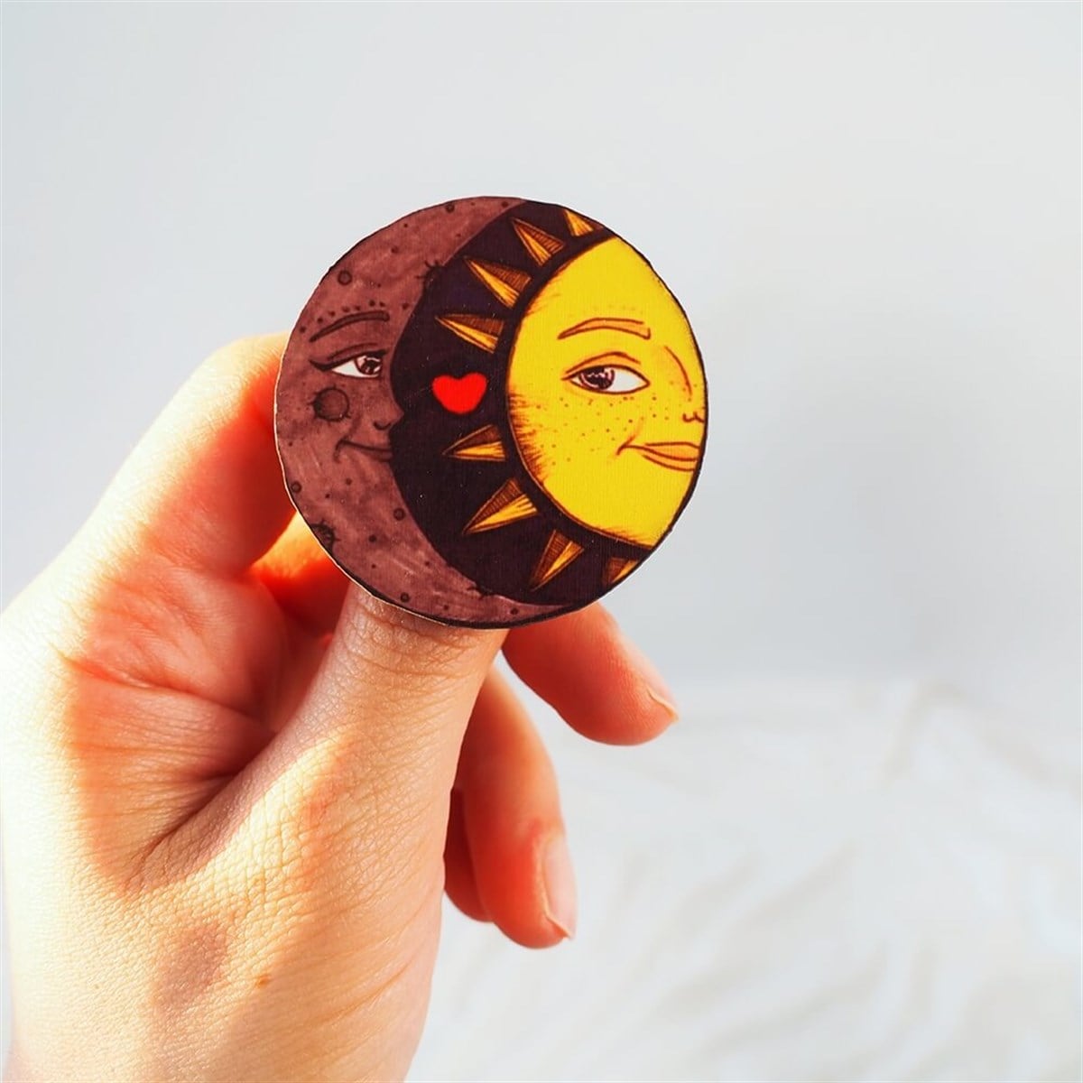 Sun and Moon Rozet