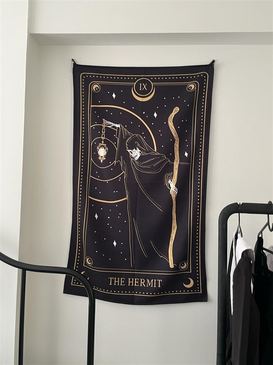 The Hermit Duvar Örtüsü - Wall Tapestry I 70 x 100 cm